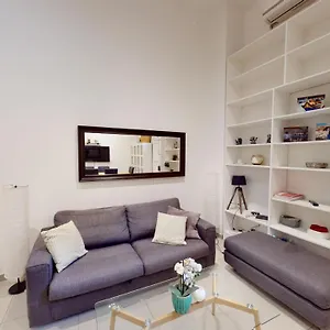 Spacious 3 Bedroom Maisonette , Sliema Malta